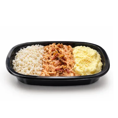 Fricassé com bacon, purê de batata e arroz
